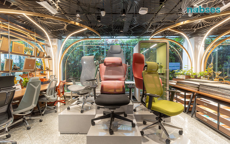 showroom bàn ghế văn phòng