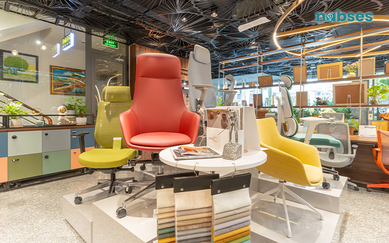 showroom bàn ghế văn phòng
